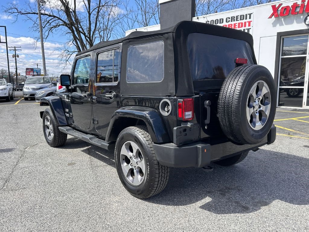 Used 2016 Jeep Wrangler Unlimited Sahara w/ Dual Top Group image 8