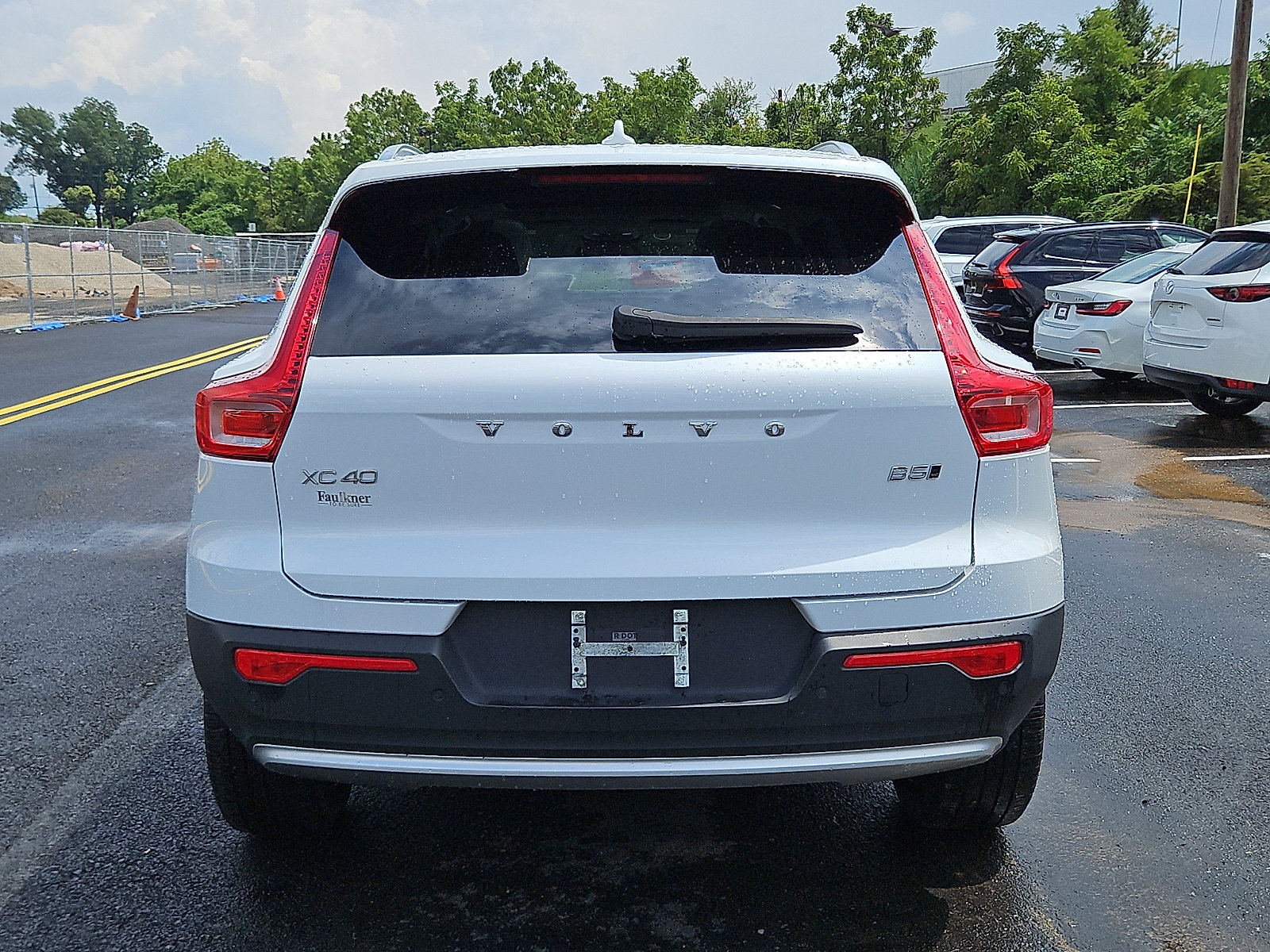 Certified 2024 Volvo XC40 B5 Ultimate w/ Climate Package AWD/4WD image 5