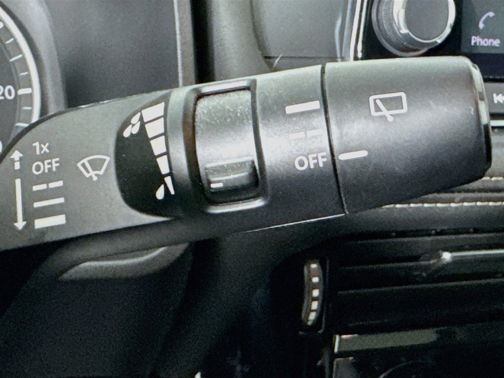 Used 2021 Nissan Rogue SV w/ Premium Package FWD image 14