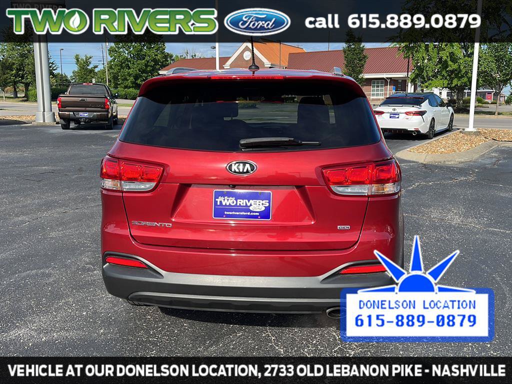 Used 2017 Kia Sorento AWD image 8