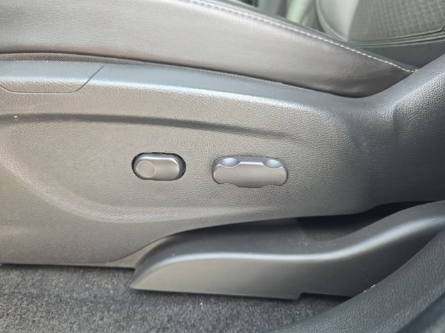 Certified 2019 Buick Encore Preferred FWD image 18