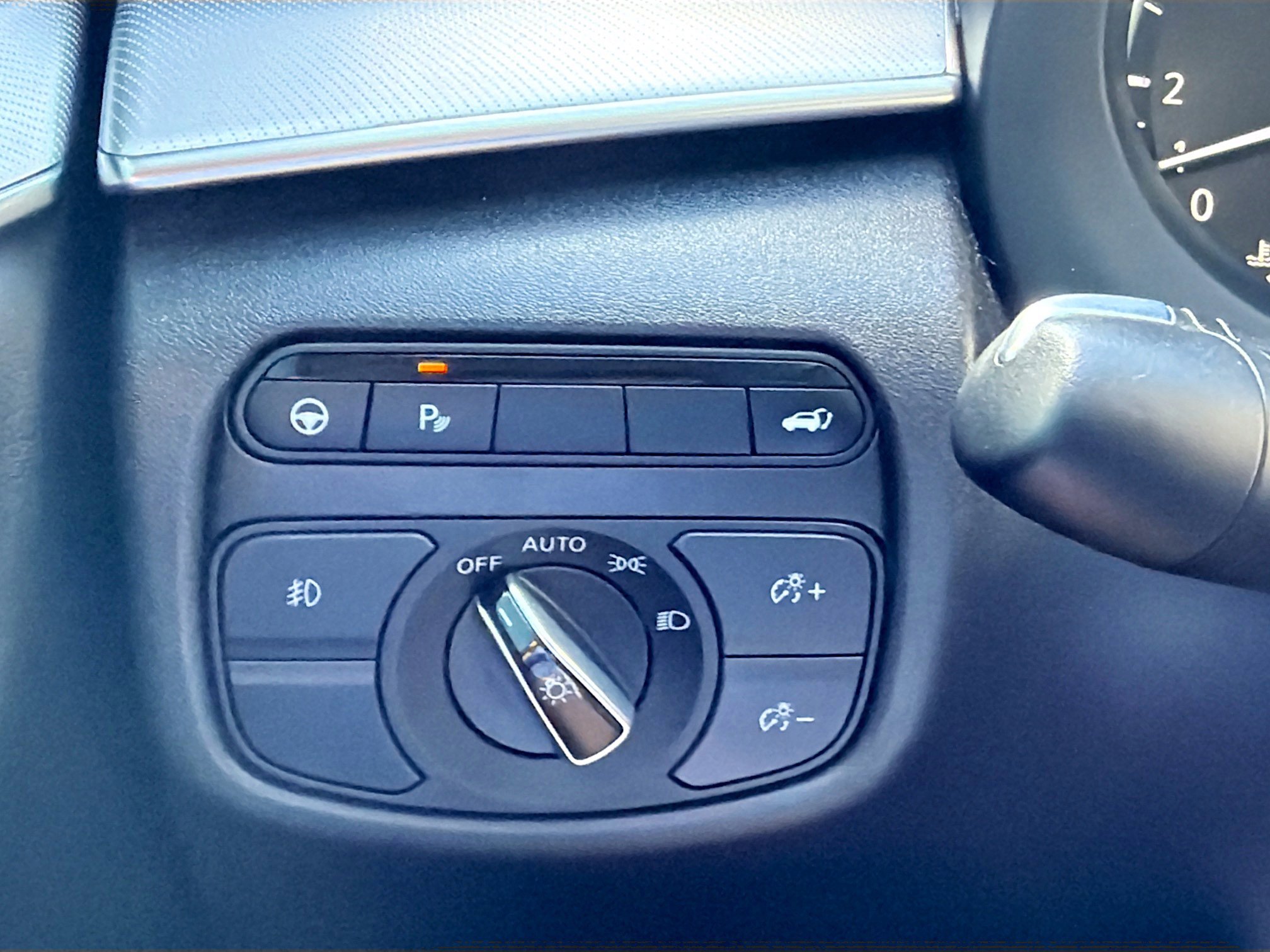 Used 2021 INFINITI QX50 Essential w/ Convenience Package image 34