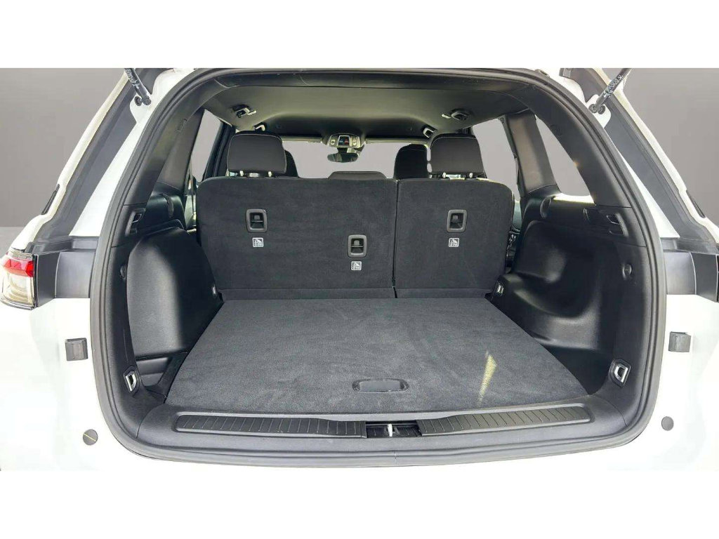 Used 2024 Jeep Grand Cherokee Laredo image 9