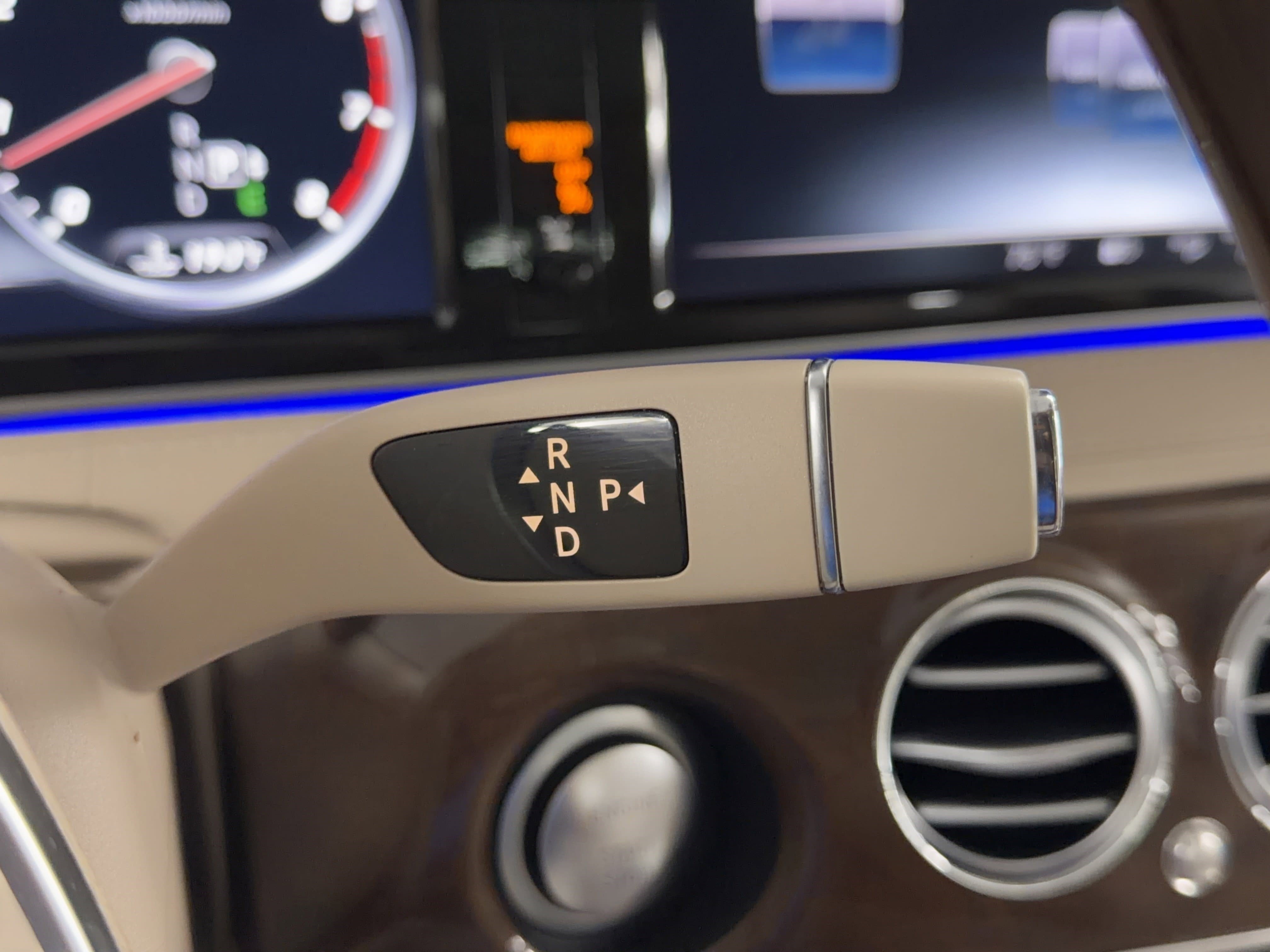 Used 2015 Mercedes-Benz S 550 Sedan image 25