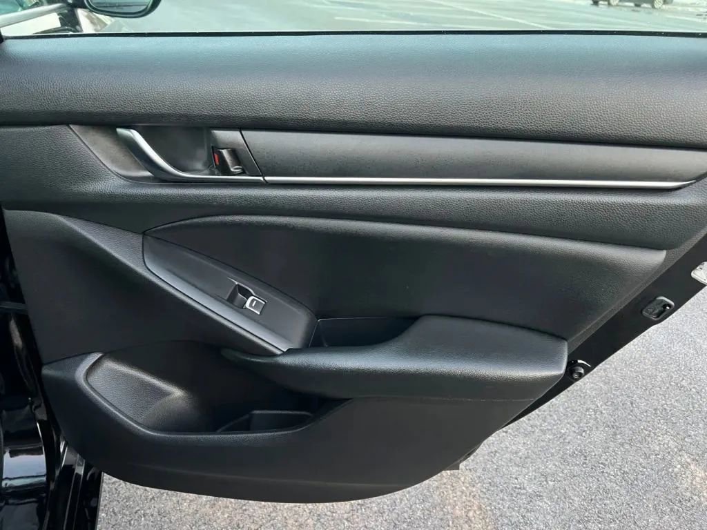 Used 2022 Honda Accord Sport image 19