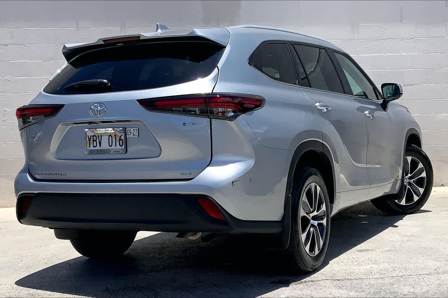 Used 2025 Toyota Highlander XLE AWD/4WD image 22