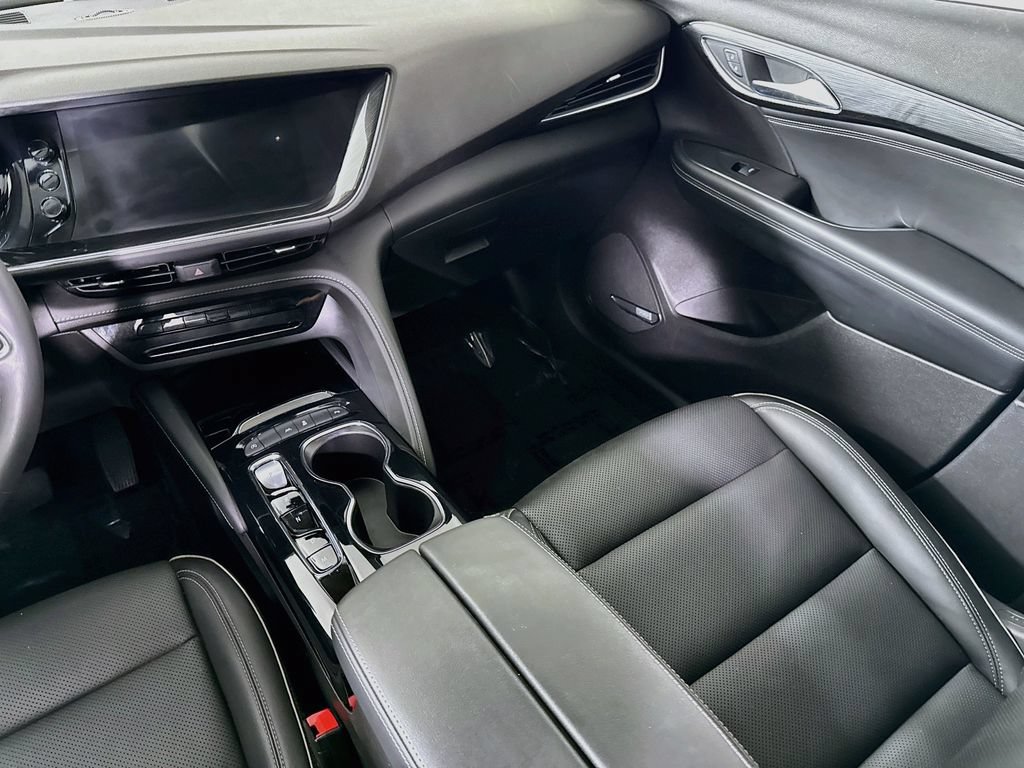 Used 2022 Buick Envision Essence w/ Technology Package I FWD image 25