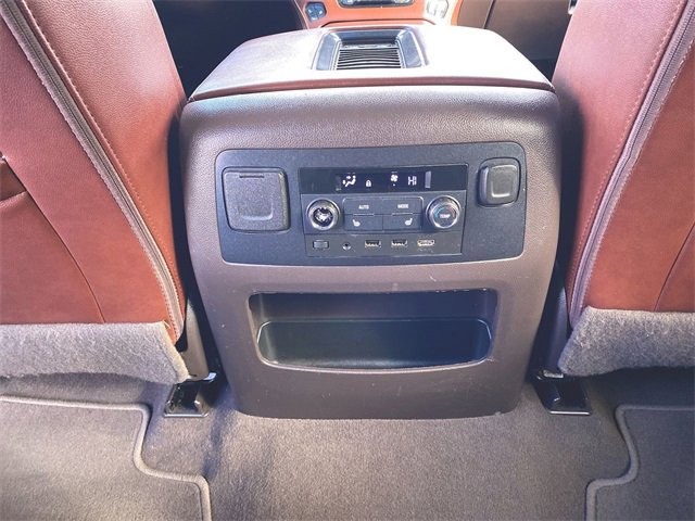 Used 2019 Chevrolet Suburban Premier image 22