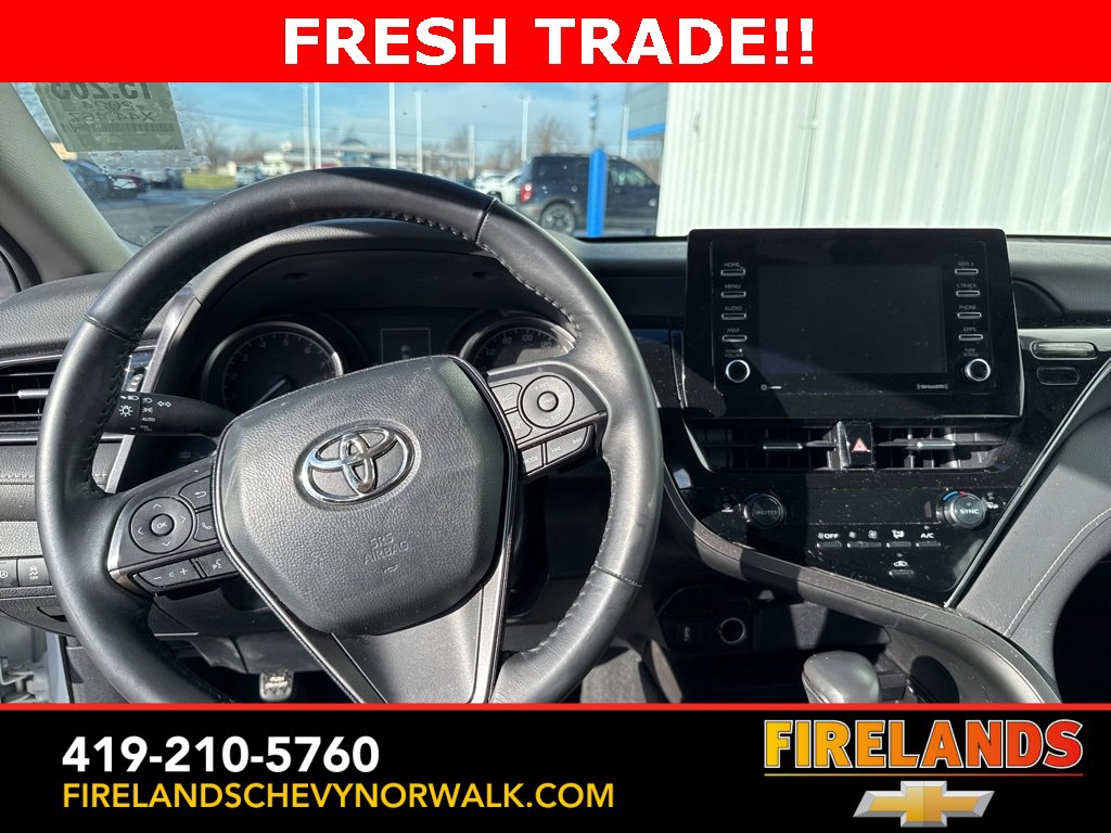 Used 2024 Toyota Camry SE image 5