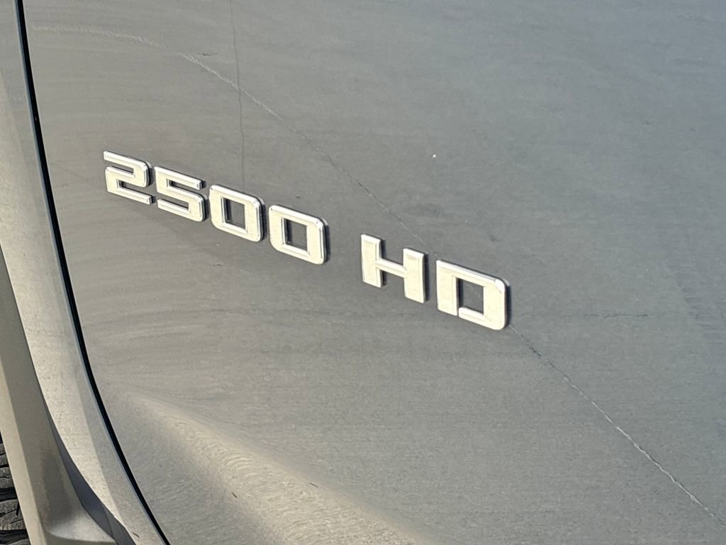 Used 2023 Chevrolet Silverado 2500 LTZ AWD/4WD image 37