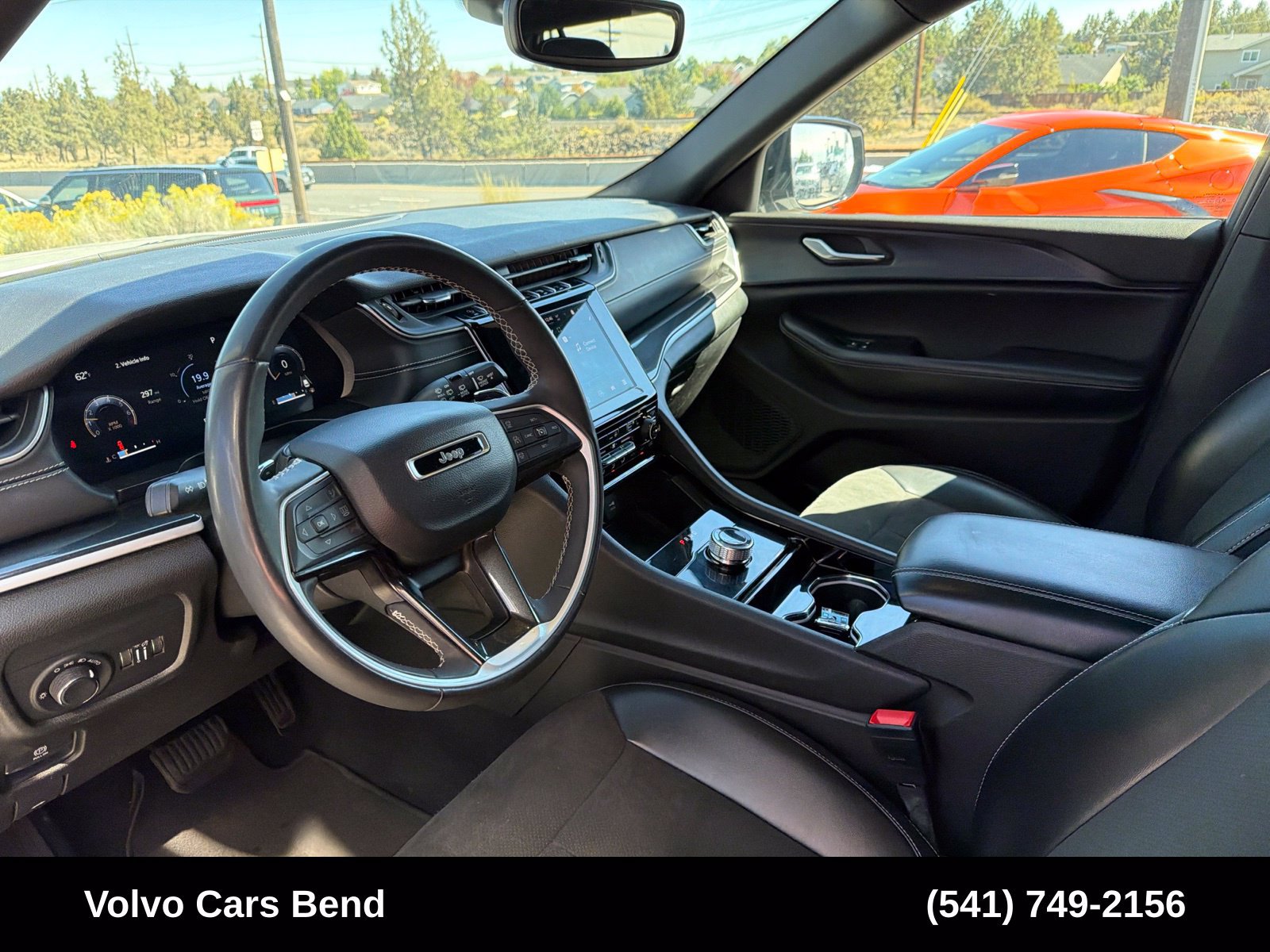 Used 2023 Jeep Grand Cherokee L Laredo AWD/4WD image 20
