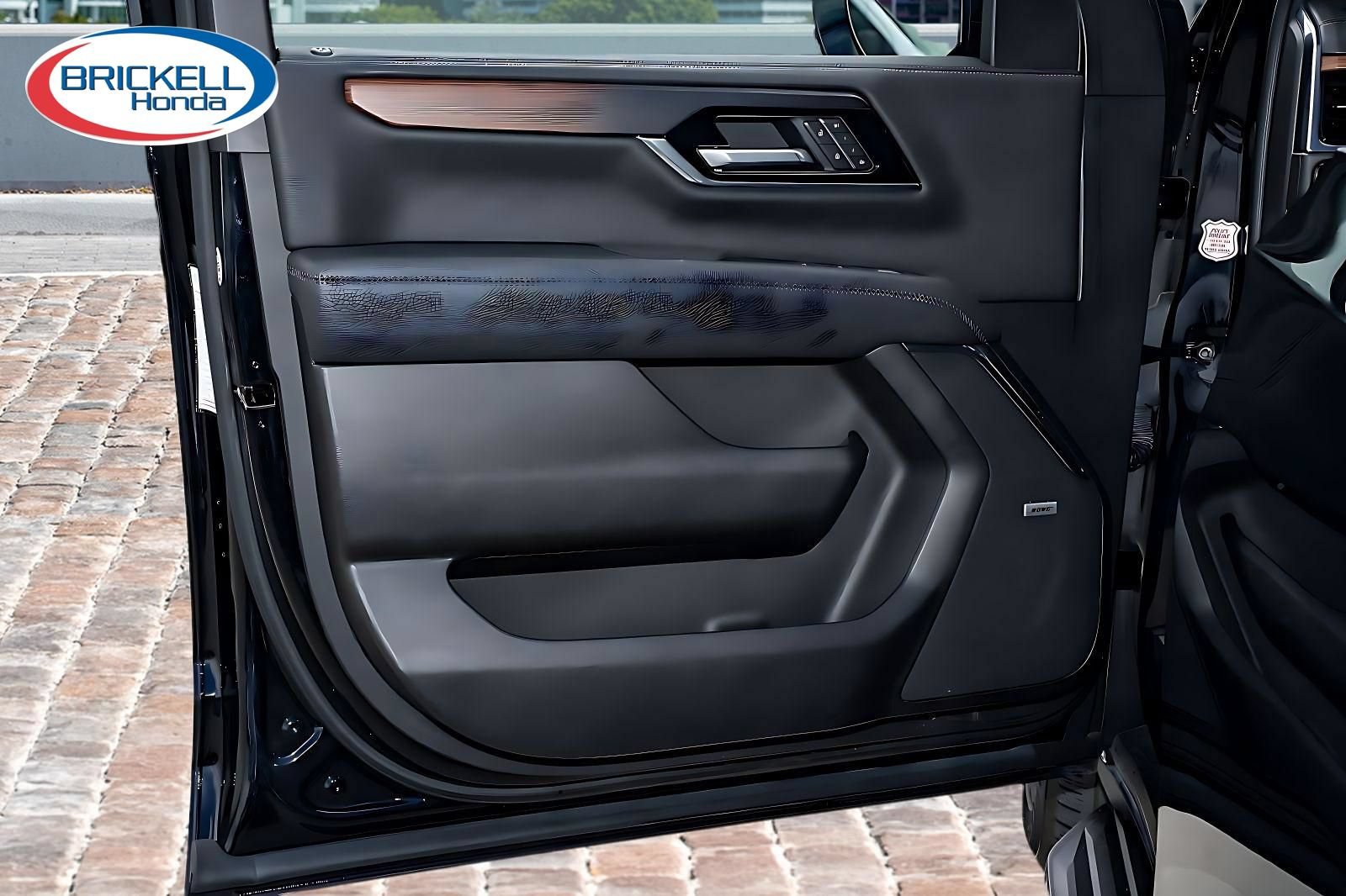 Used 2025 GMC Yukon Denali AWD/4WD image 12