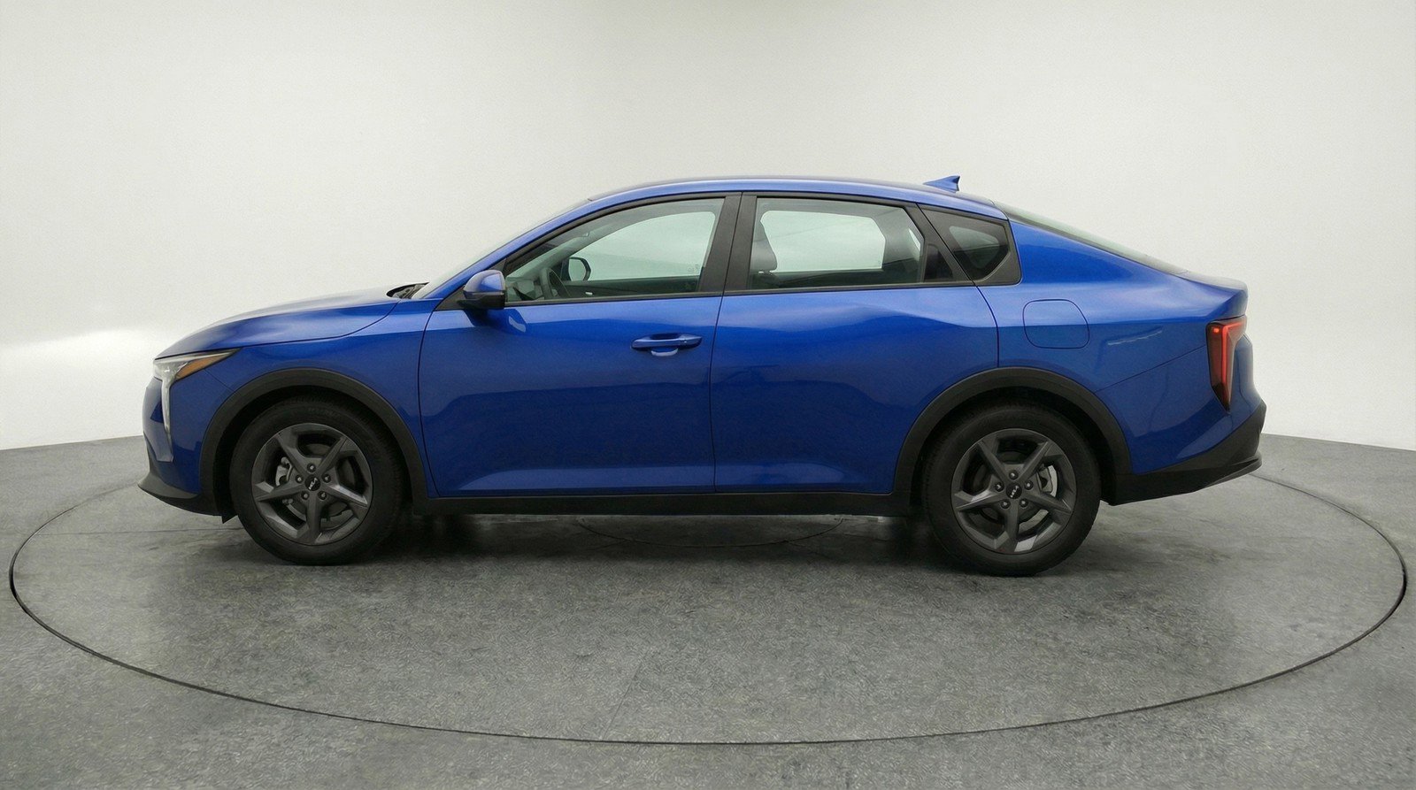 Used 2025 Kia K4 LXS image 5