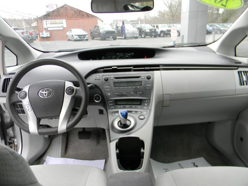Used 2010 Toyota Prius Five FWD image 19
