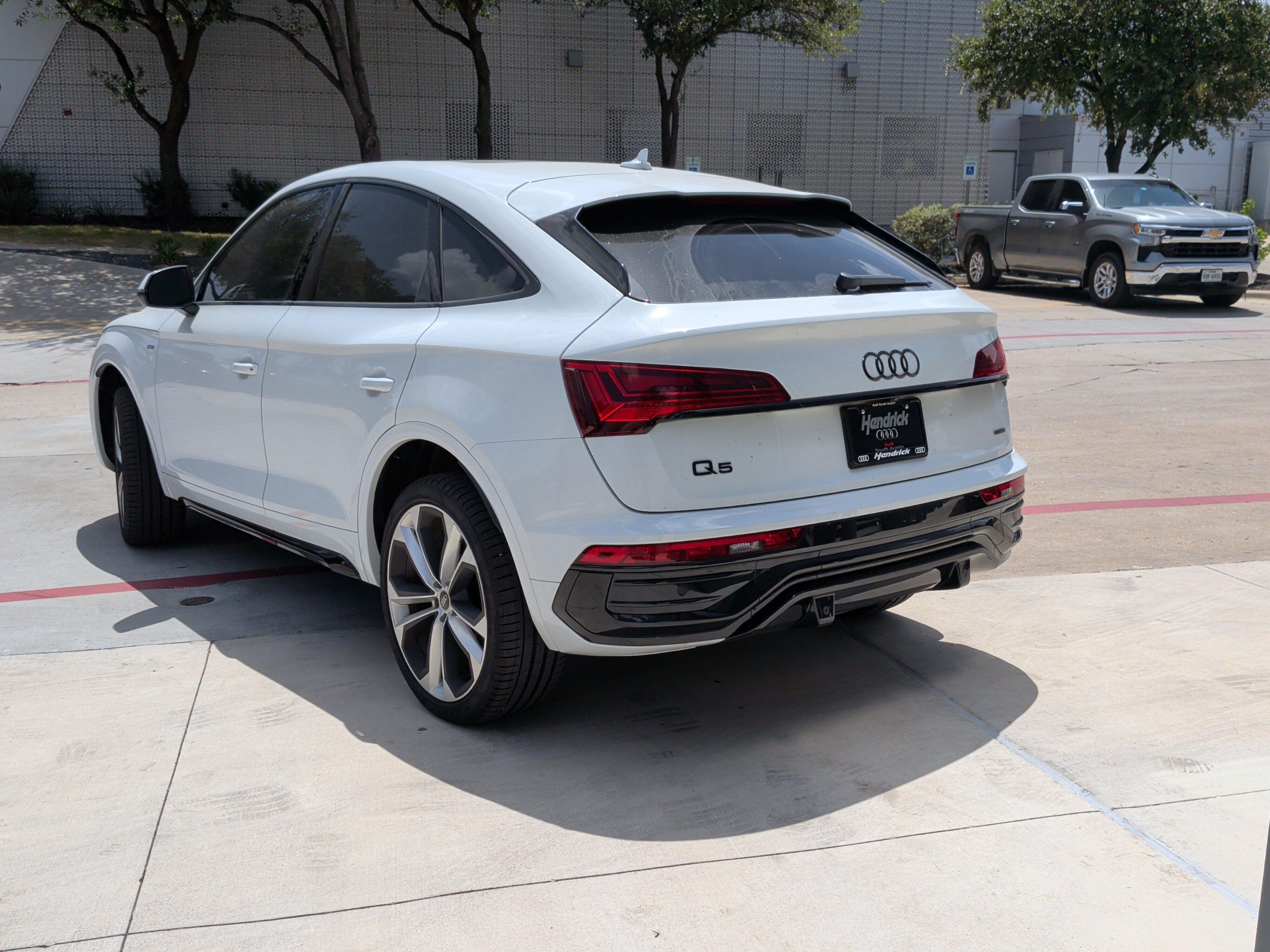 Certified 2024 Audi Q5 2.0T Premium Plus AWD/4WD image 8