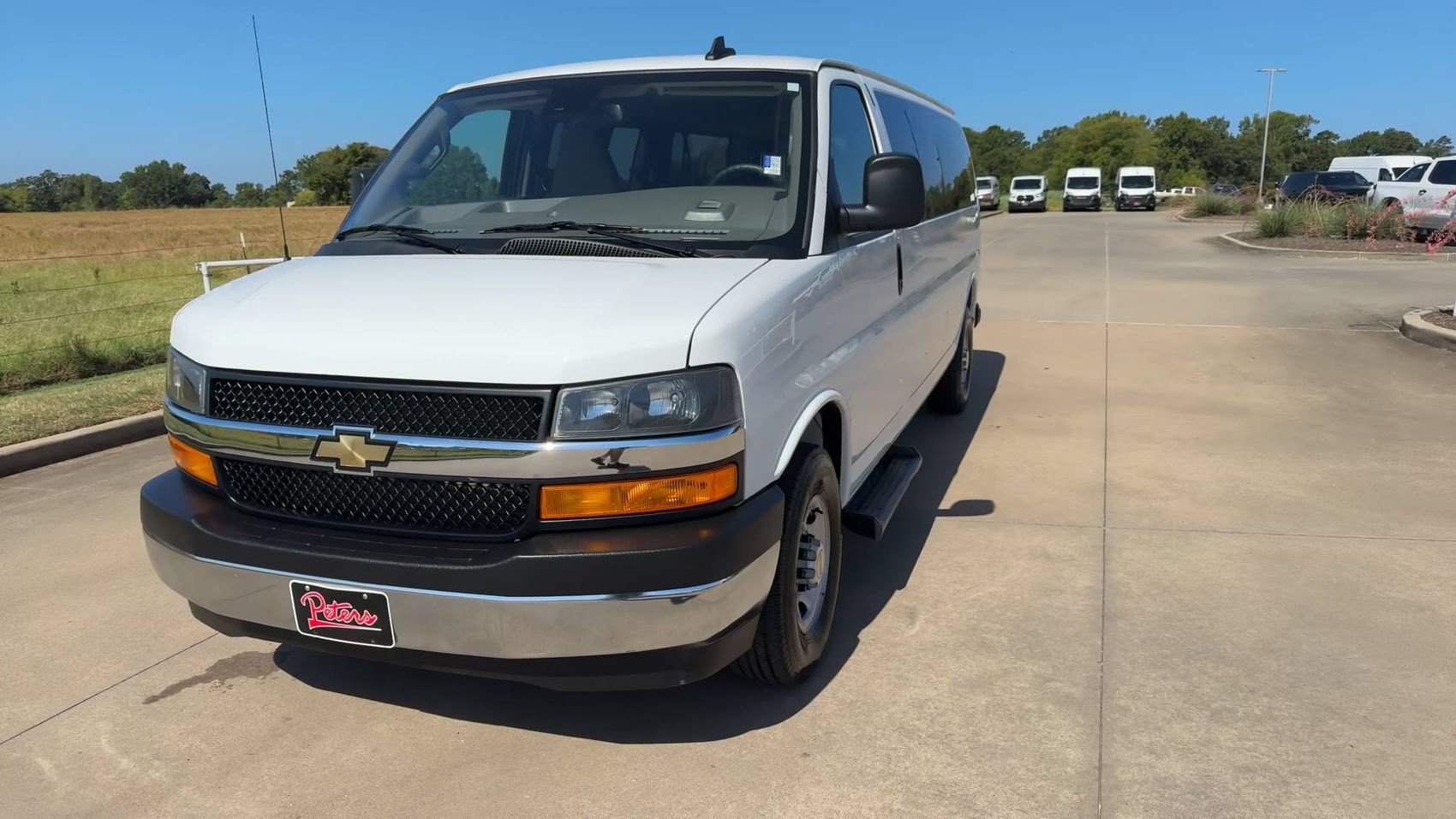 Used 2025 Chevrolet Express 3500 LT w/ LT Preferred Equipment Group RWD image 4