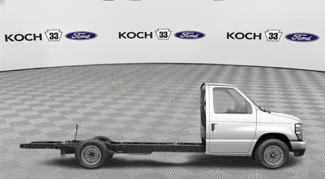 New 2026 Ford E-350 and Econoline 350 Super Duty w/ Power Equipment Group RWD image 28