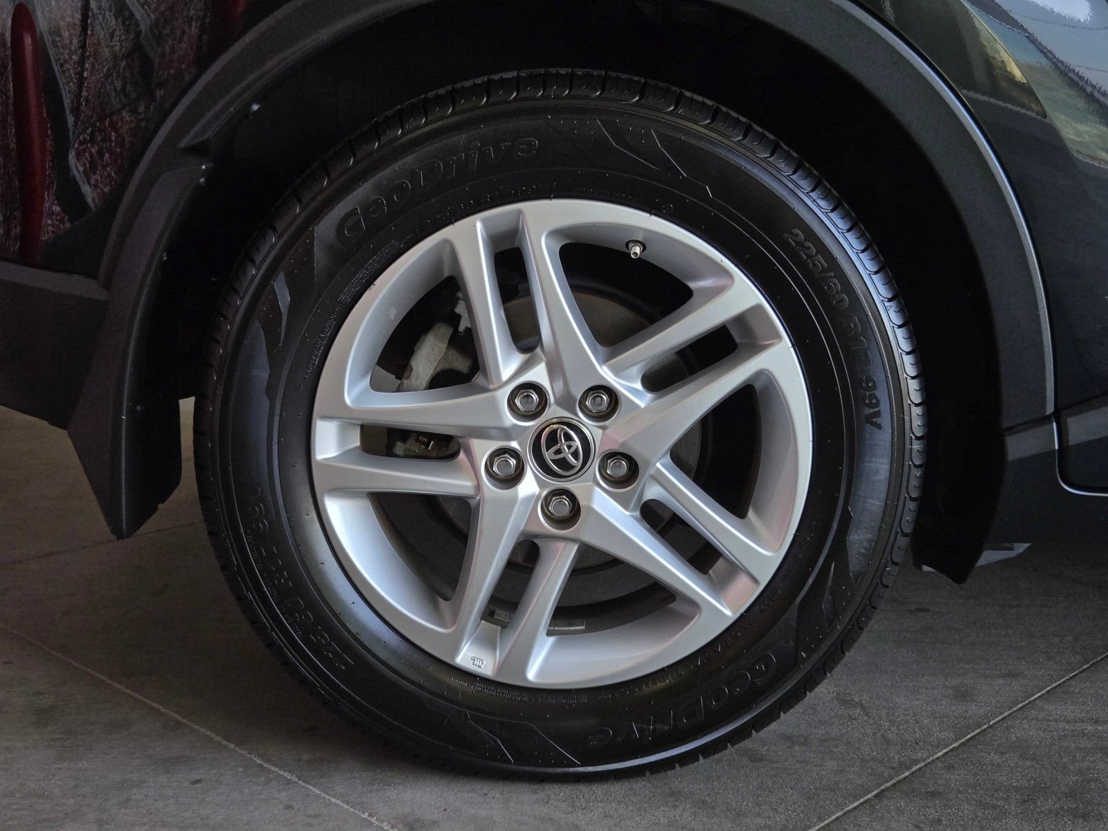 Certified 2020 Toyota C-HR LE FWD image 5