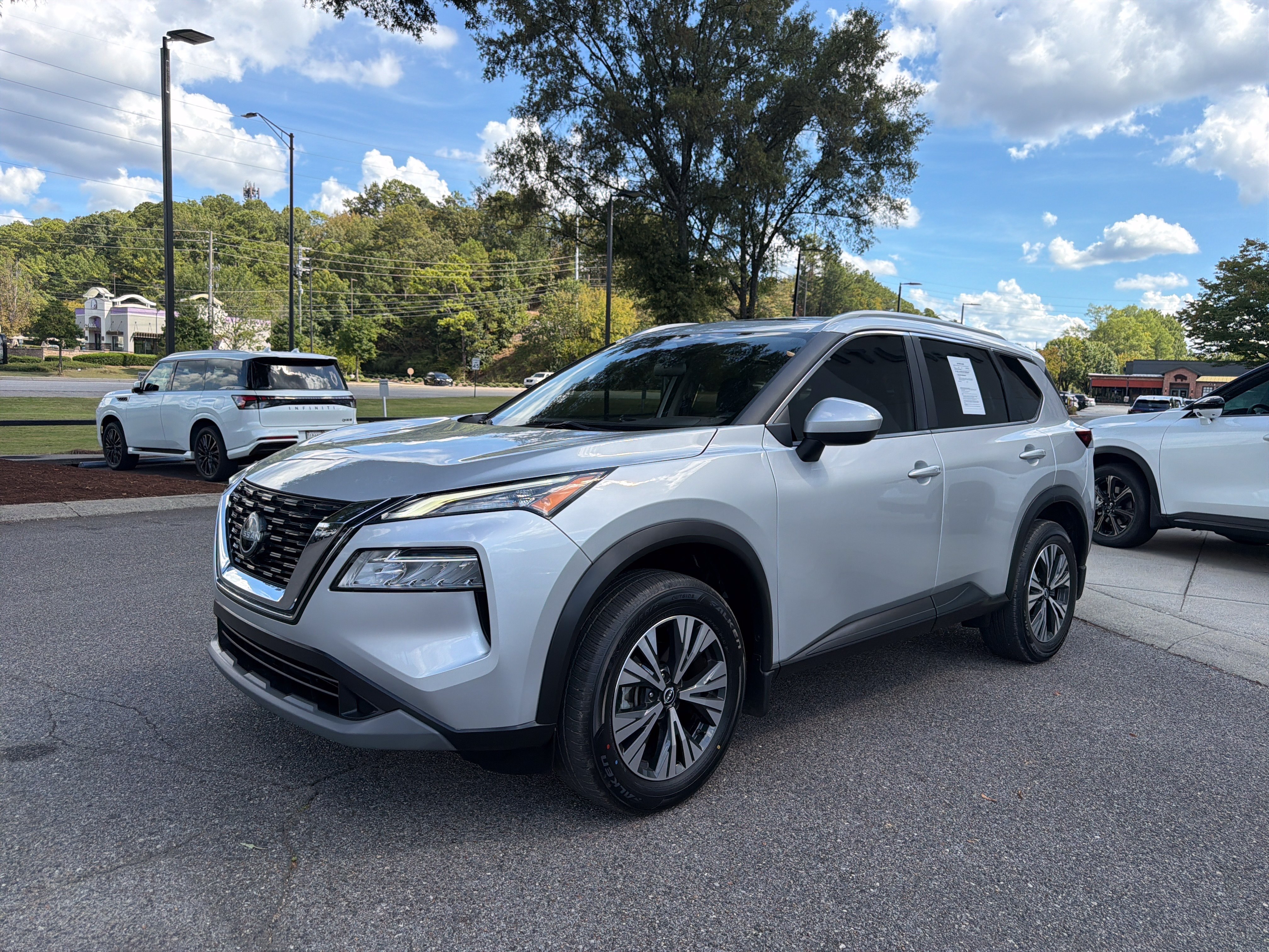 Used 2023 Nissan Rogue SV w/ SV Premium B Package FWD image 7