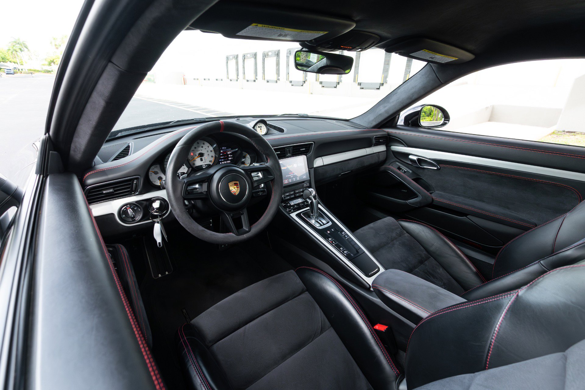 Used 2018 Porsche 911 GT3 RWD image 75