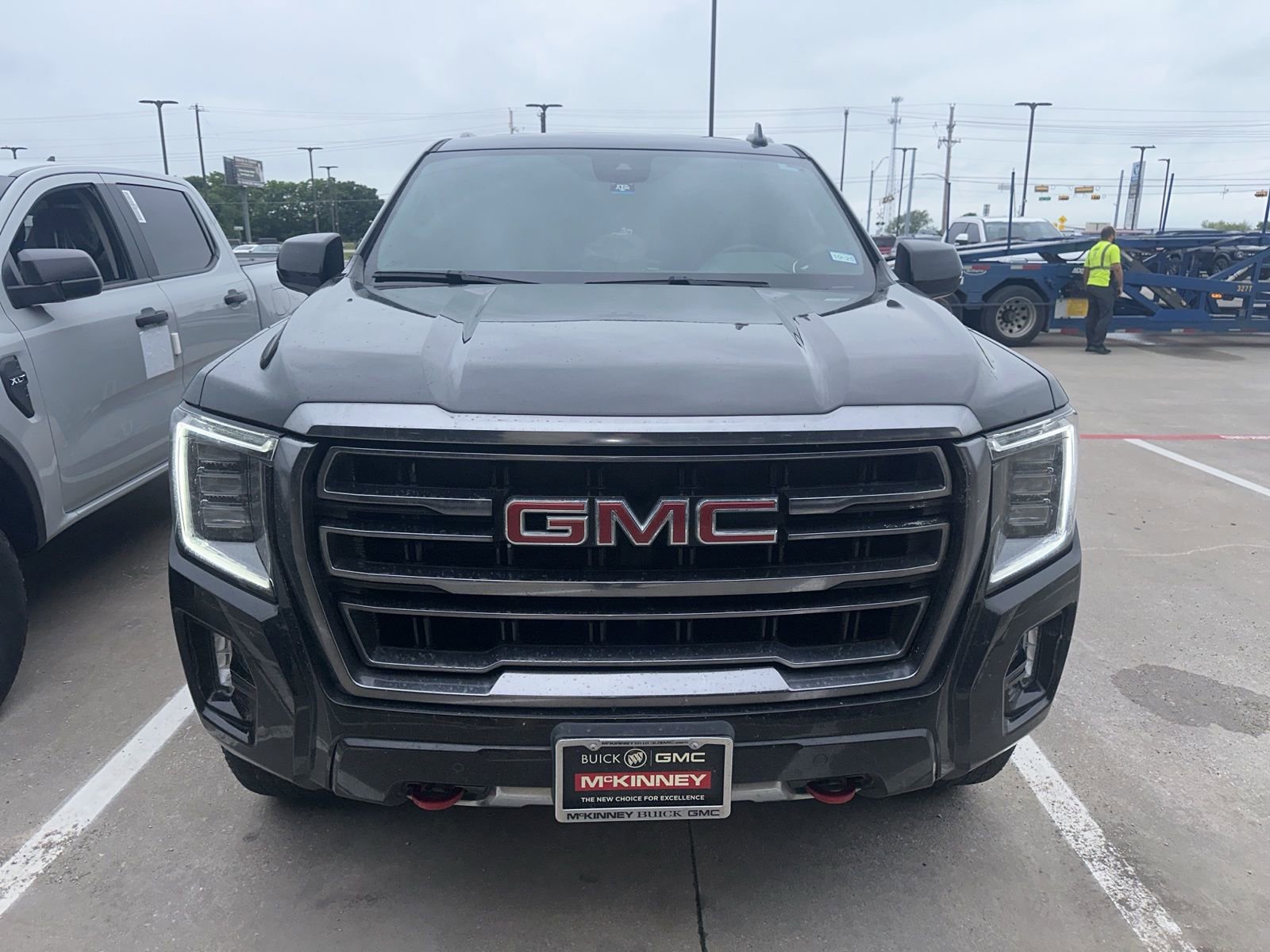 Used 2023 GMC Yukon AT4 AWD/4WD image 6