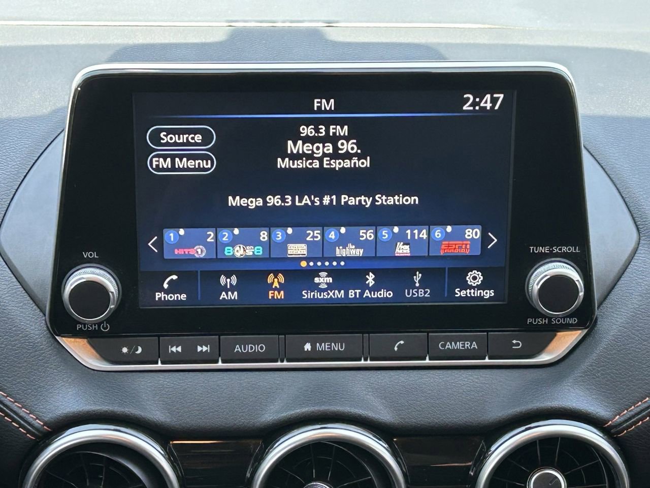 Certified 2022 Nissan Sentra SR w/ Midnight Edition image 18