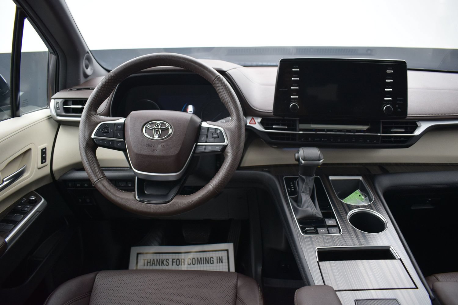 Used 2024 Toyota Sienna Platinum AWD/4WD image 20