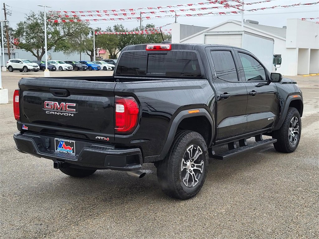 Used 2024 GMC Canyon AT4 w/ AT4 Premium Package image 7