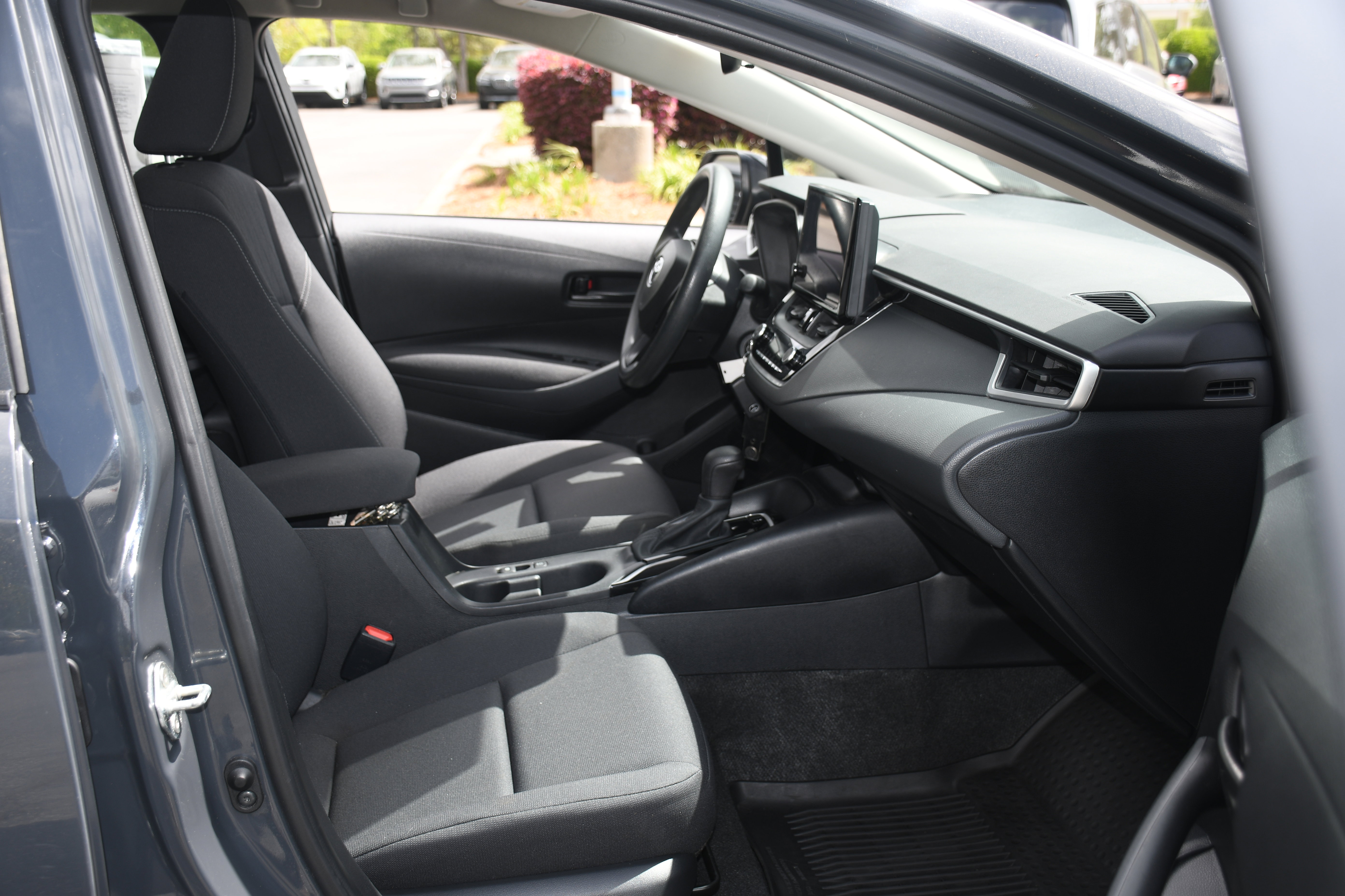 Used 2023 Toyota Corolla LE image 19