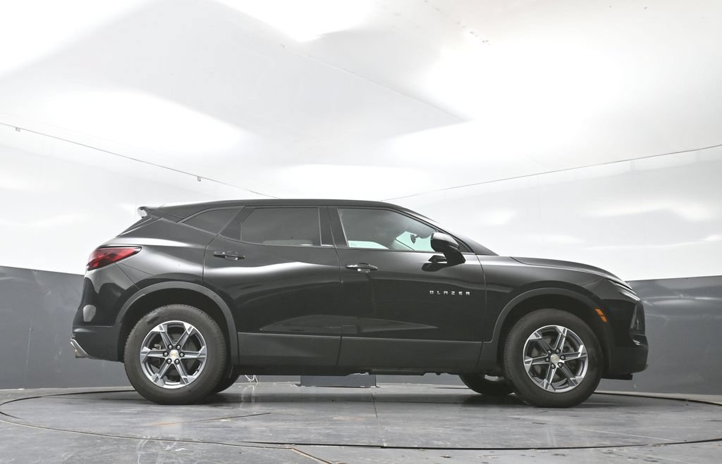 Used 2025 Chevrolet Blazer LT FWD image 50