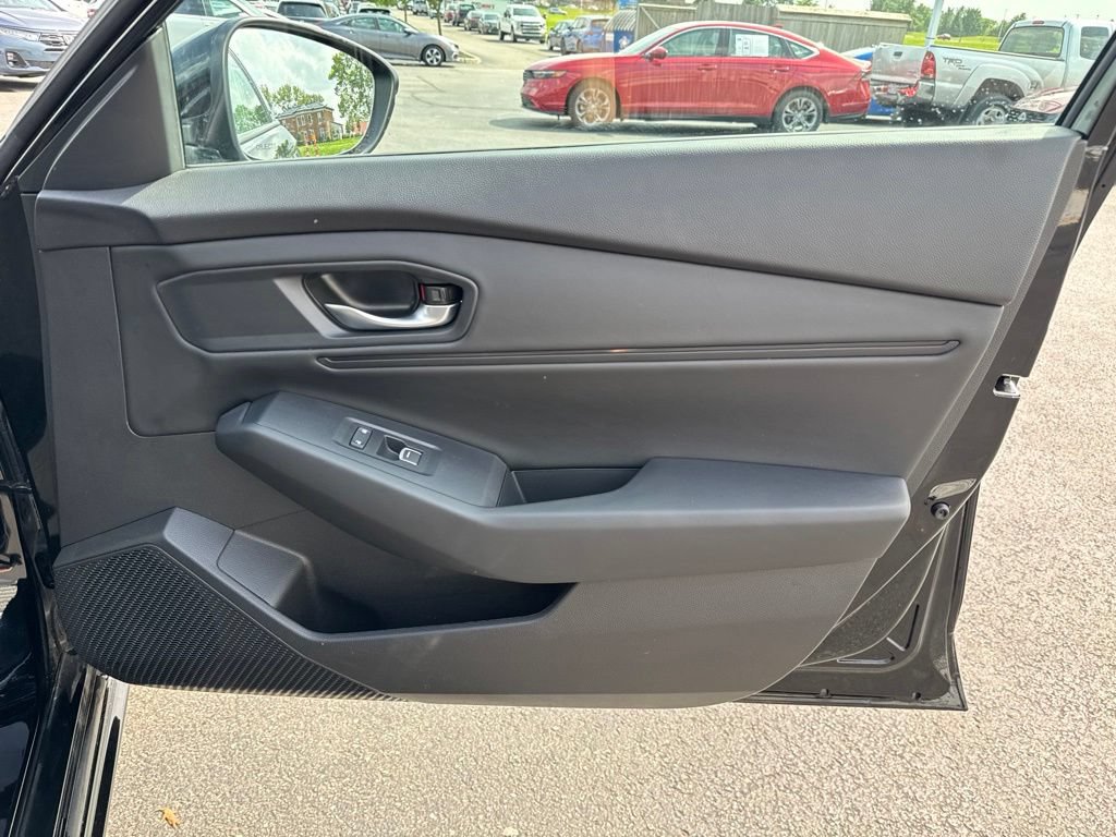 Used 2025 Honda Accord EX-L image 38