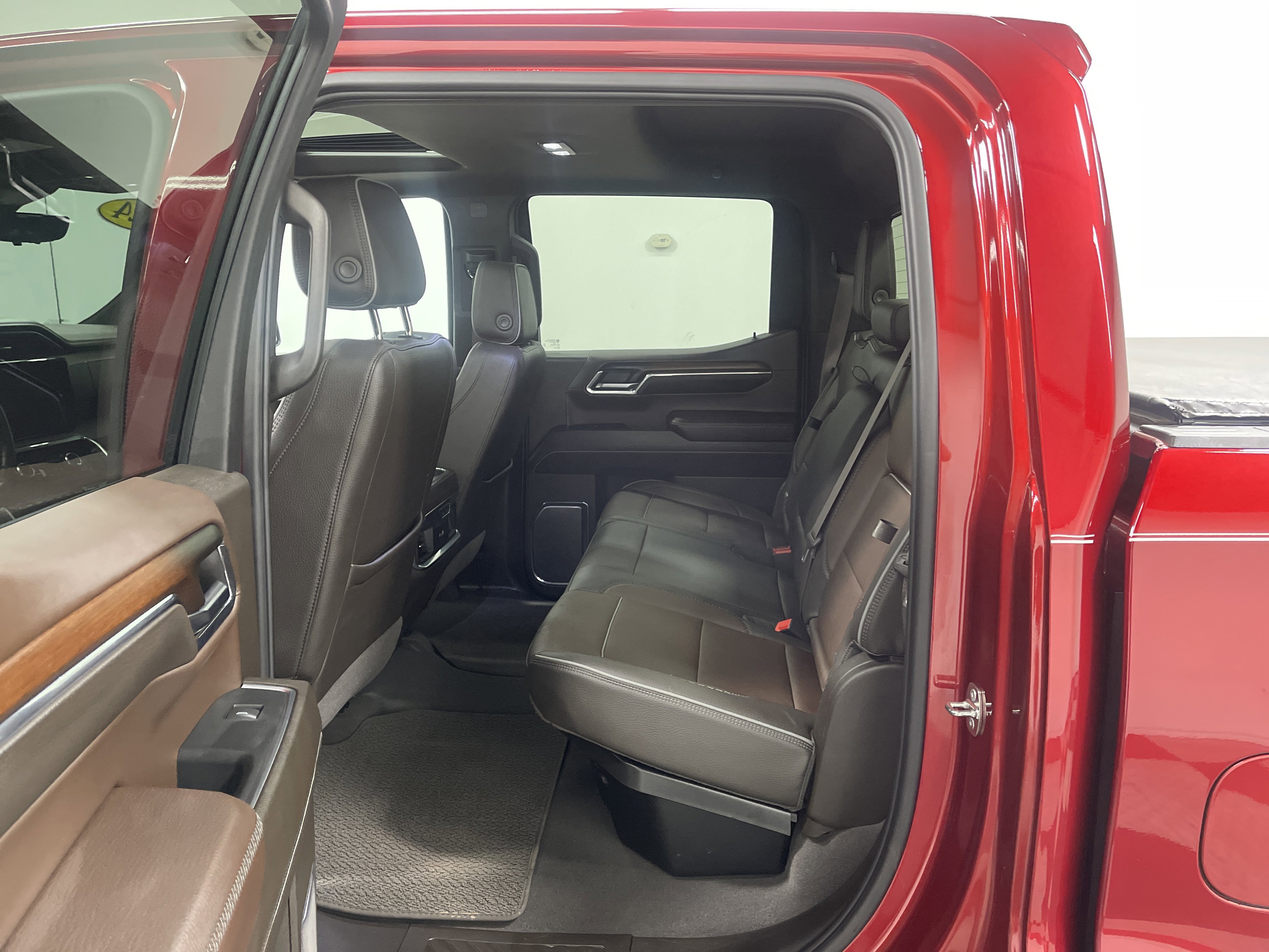 Used 2024 GMC Sierra 1500 Denali AWD/4WD image 18