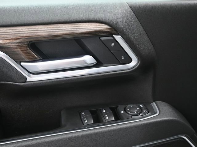 Used 2025 Chevrolet Silverado 2500 LT w/ Convenience Package image 10