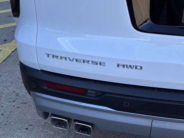 New 2026 Chevrolet Traverse LT w/ Enhanced Driving Package image 5