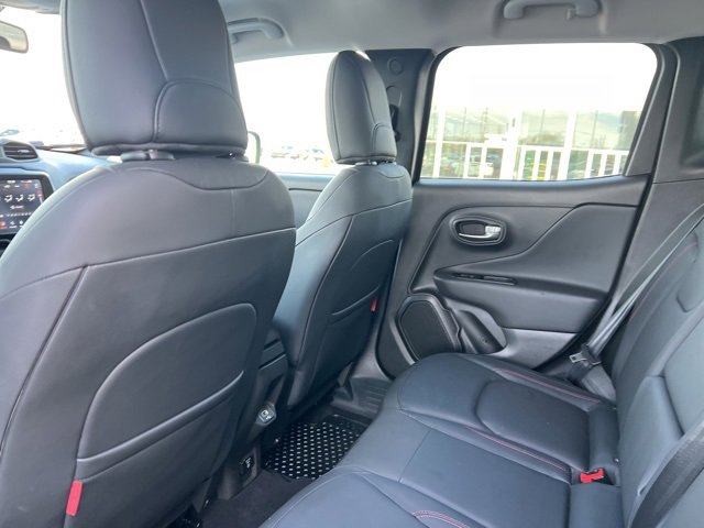 Used 2022 Jeep Renegade Trailhawk image 33