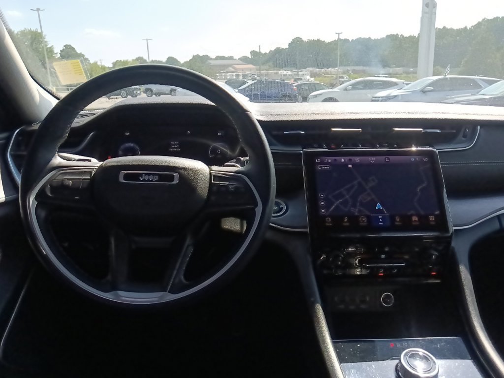 Used 2022 Jeep Grand Cherokee L Limited RWD image 27