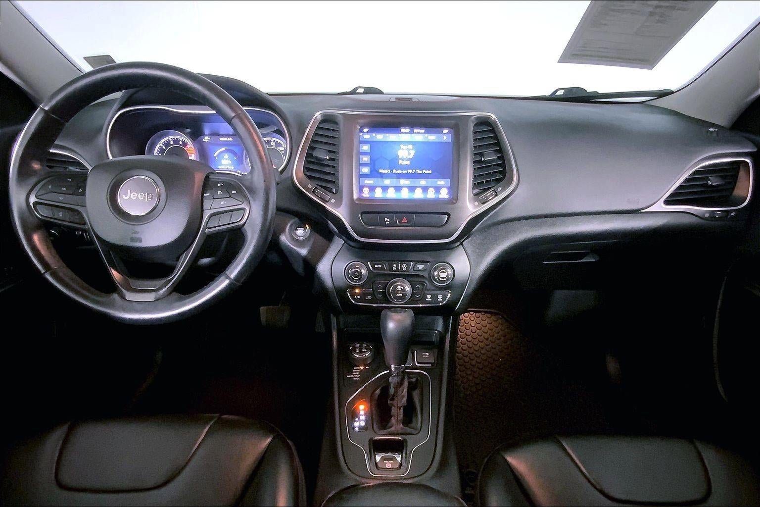 Used 2020 Jeep Cherokee Trailhawk w/ Cold Weather Group image 15