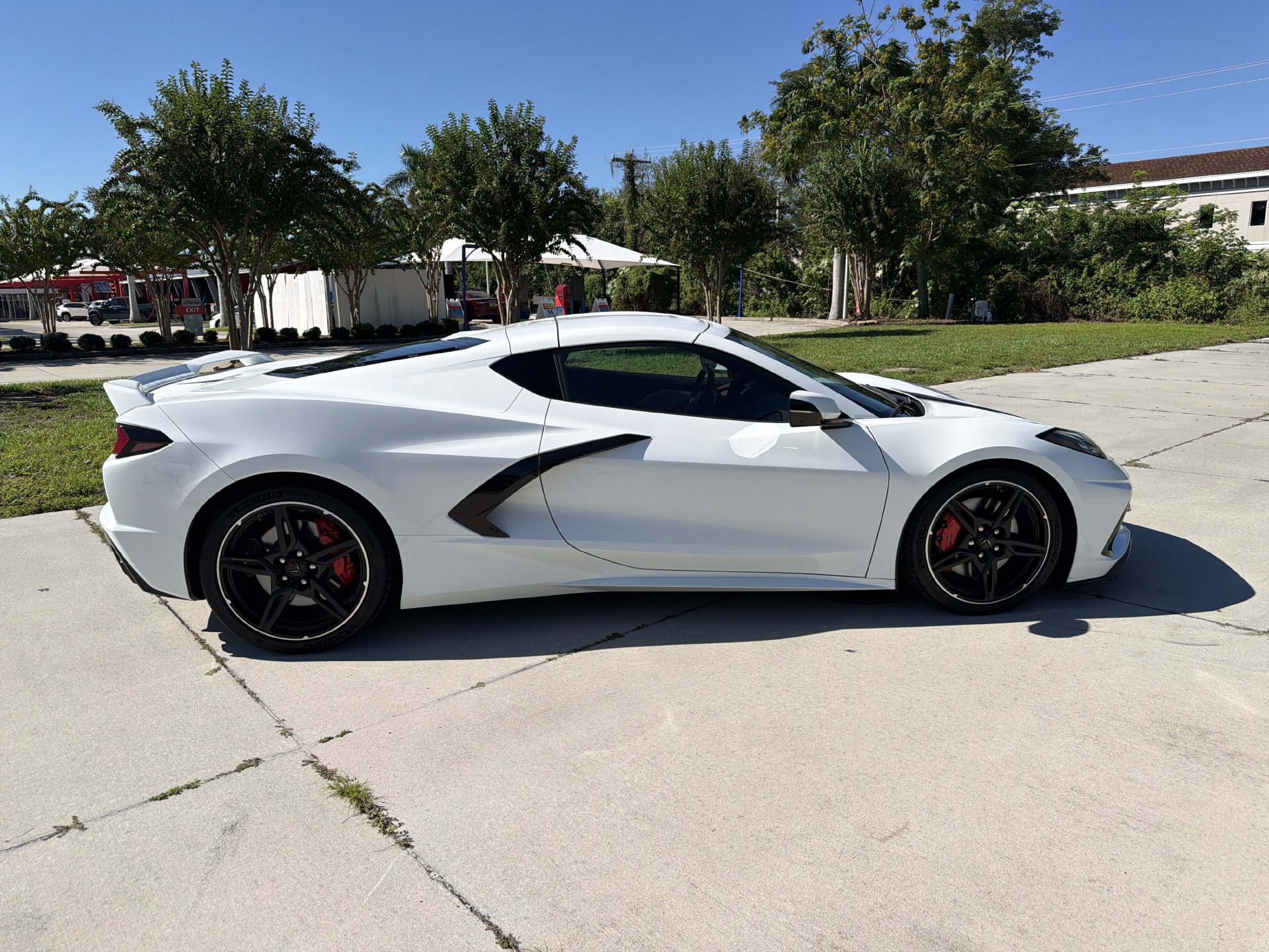 Used 2023 Chevrolet Corvette Stingray Preferred Cpe w/ 2LT RWD image 3