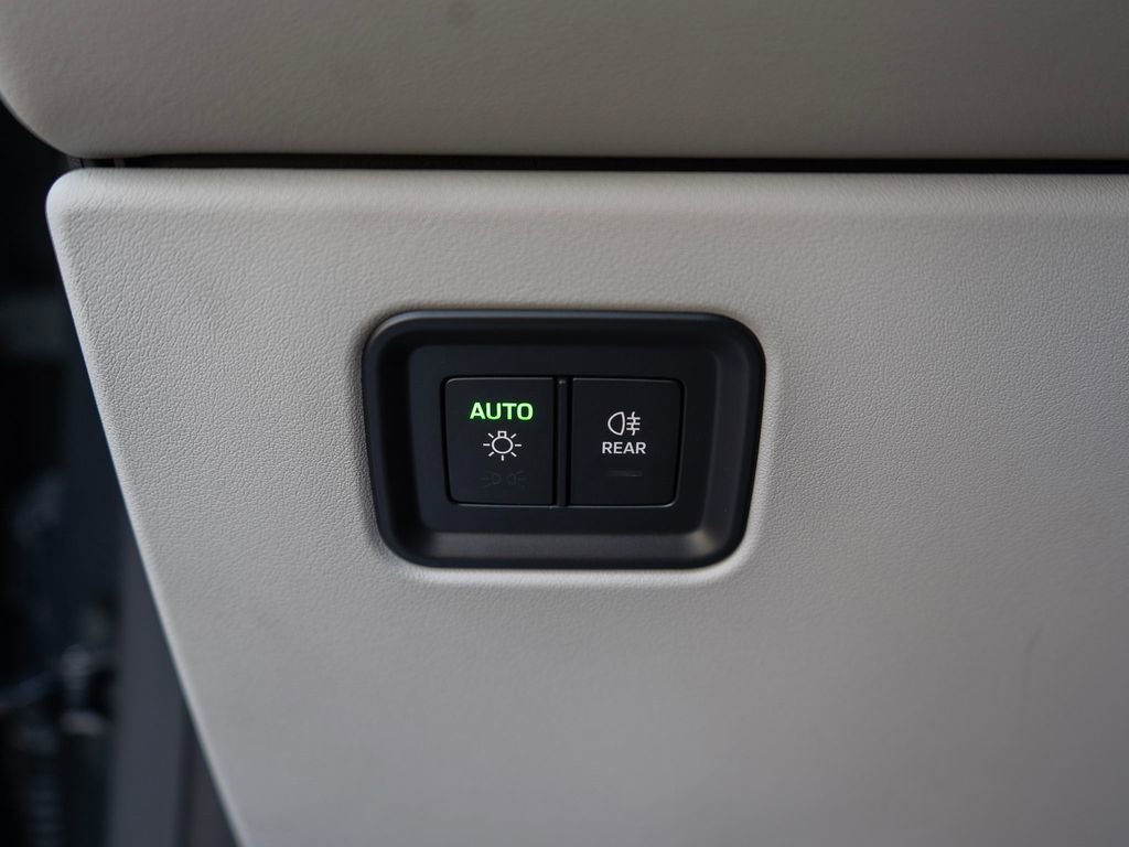 Used 2024 Porsche Macan 4 Electric image 20