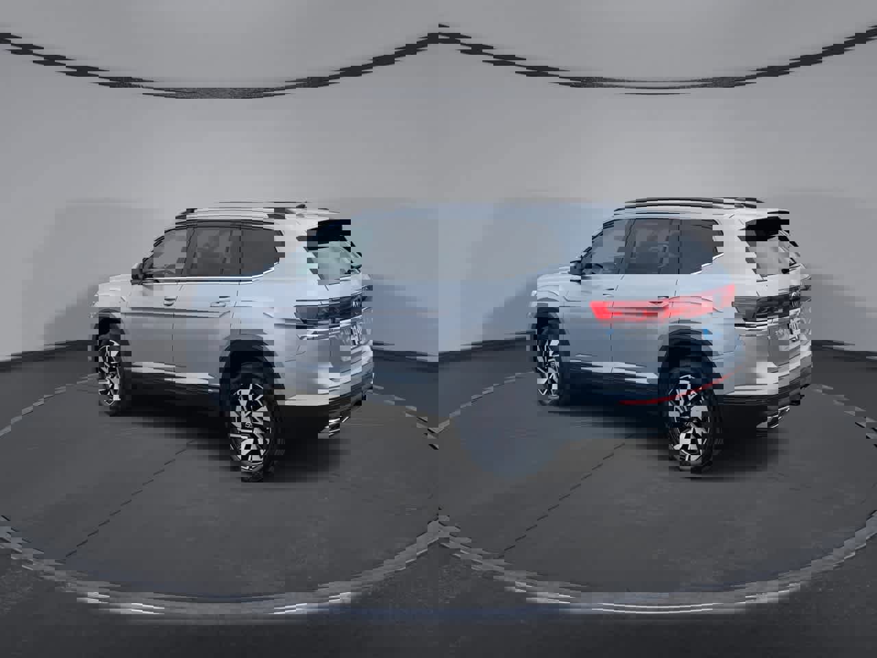 Used 2025 Volkswagen Atlas SE image 6