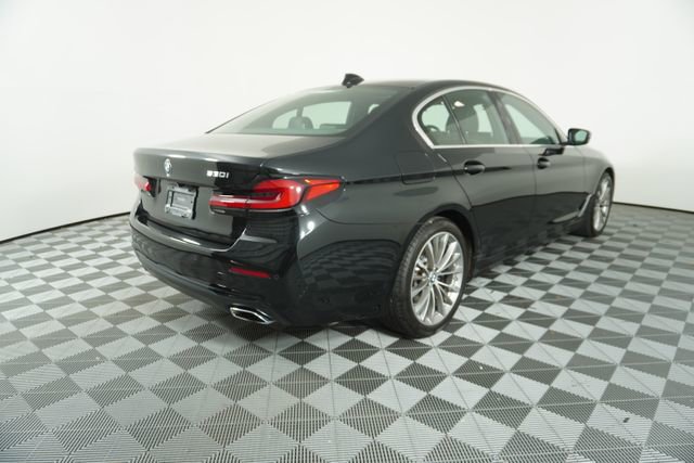 Used 2021 BMW 530i w/ Premium Package image 7