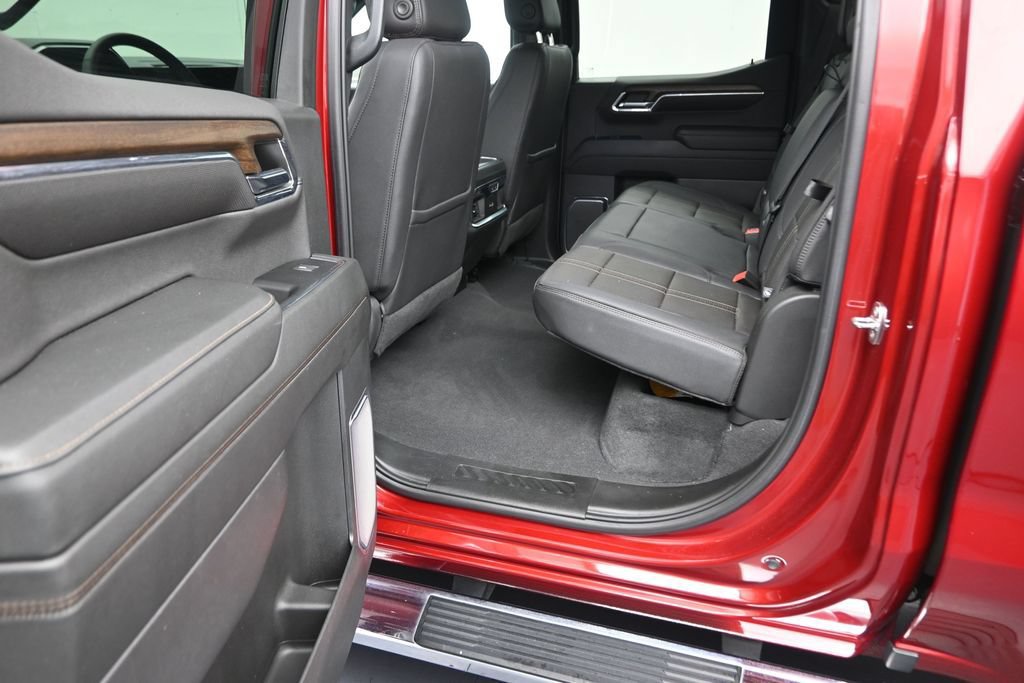 Used 2024 Chevrolet Silverado 1500 High Country RWD image 12