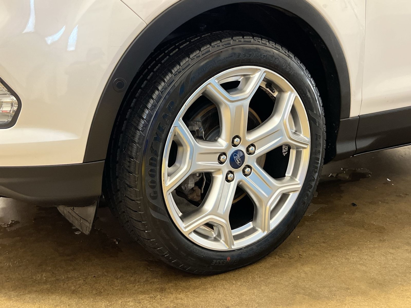 Used 2019 Ford Escape Titanium AWD/4WD image 8