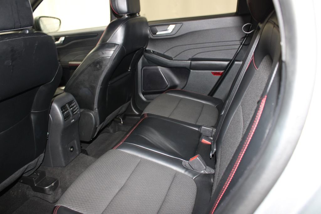 Used 2024 Ford Escape ST-Line image 18