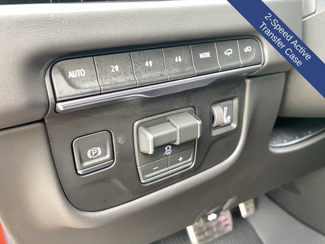 Used 2026 Cadillac Escalade Platinum Sport w/ LPO, ONYX Package AWD/4WD image 29