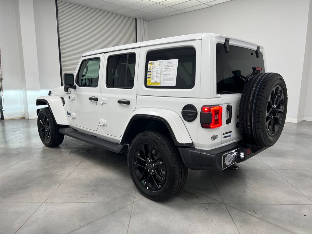 Used 2025 Jeep Wrangler Sahara 4xe image 5