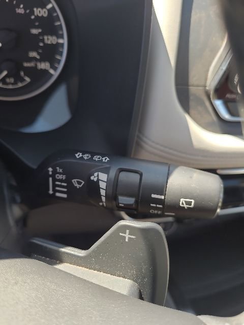 Used 2022 Nissan Rogue SV w/ SV Premium Package FWD image 16