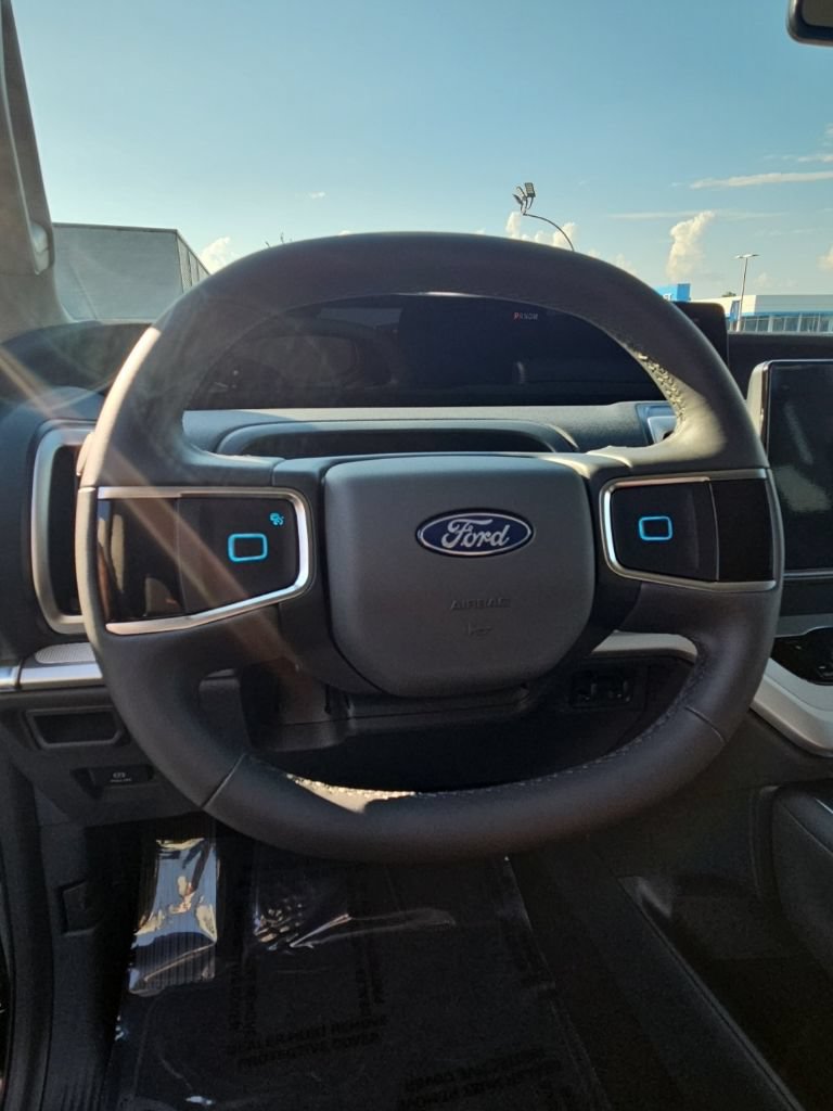 Used 2026 Ford Expedition Max Active RWD image 15
