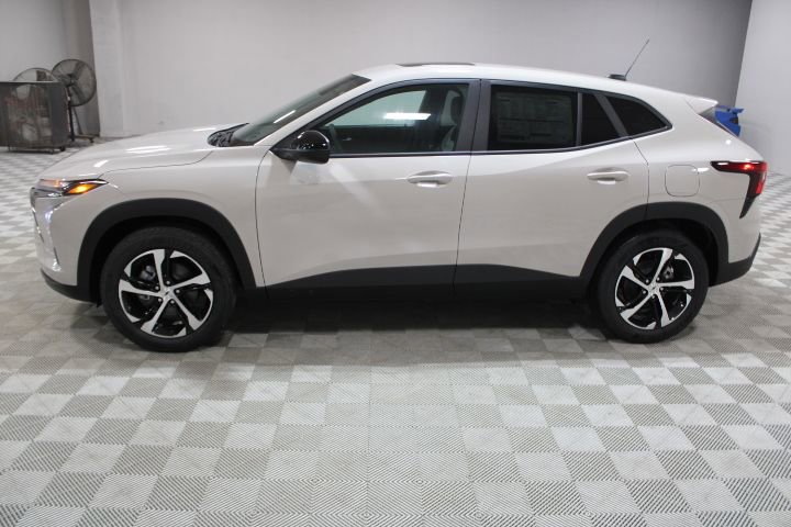 New 2026 Chevrolet Trax RS w/ Sunroof Package image 10