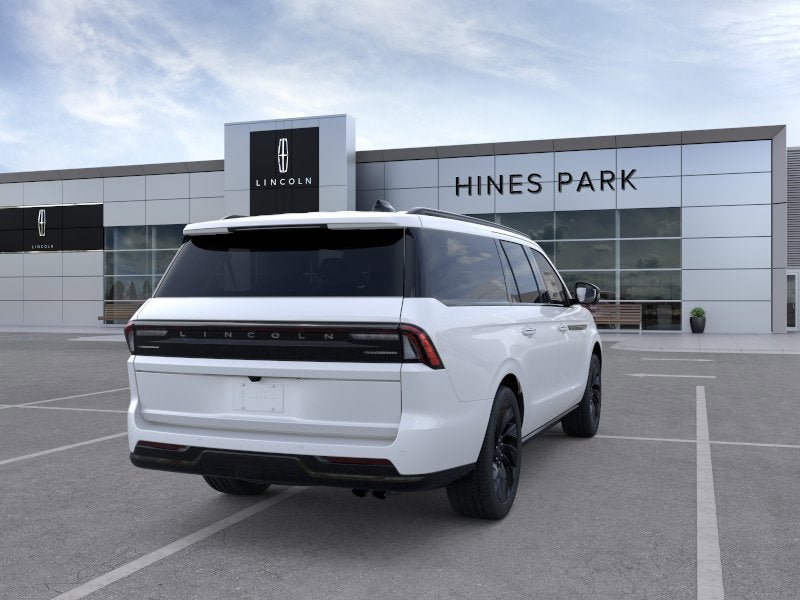 New 2026 Lincoln Navigator L Reserve AWD/4WD image 8